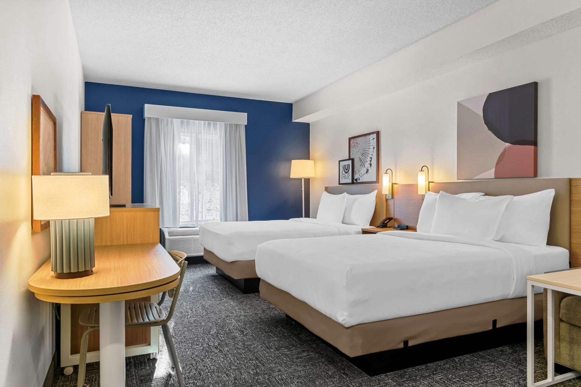 Spark By Hilton Hershey Near The Park Exterior photo